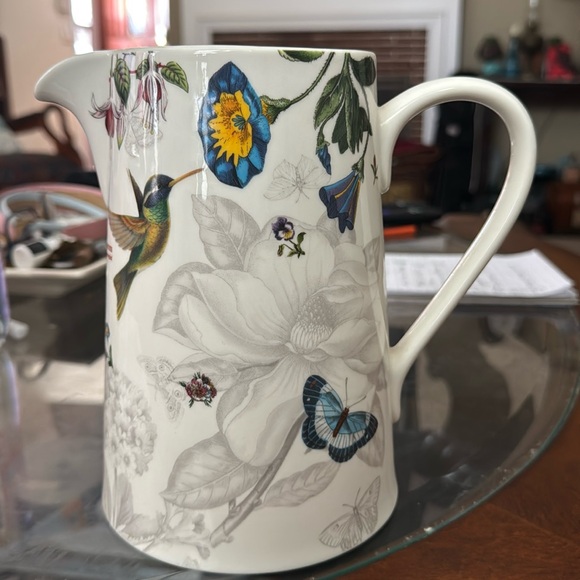 Portmeirion Botanic Hummingbird Pitcher - Picture 3 of 5